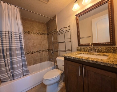 15532 Chamberlain Boulevard - Photo Thumbnail 13