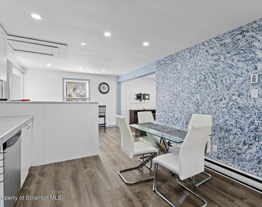 3528 Peak Drive - Photo Thumbnail 7