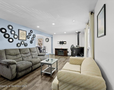3528 Peak Drive - Photo Thumbnail 3