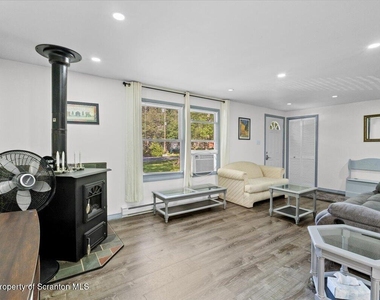3528 Peak Drive - Photo Thumbnail 4