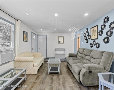 3528 Peak Drive - Photo Thumbnail 2