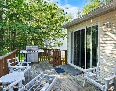 3528 Peak Drive - Photo Thumbnail 21