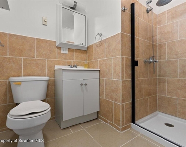 3528 Peak Drive - Photo Thumbnail 20