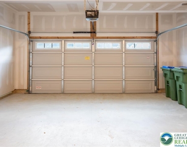 3740 Samantha Lane - Photo Thumbnail 27