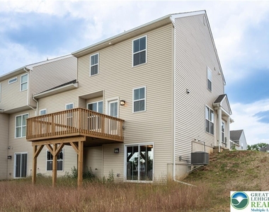 3740 Samantha Lane - Photo Thumbnail 7