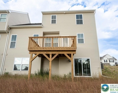 3740 Samantha Lane - Photo Thumbnail 4
