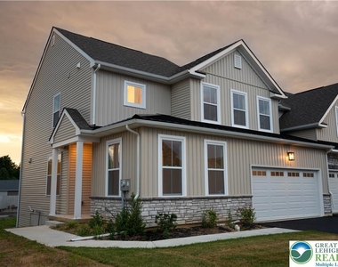 3740 Samantha Lane - Photo Thumbnail 3