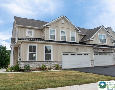 3740 Samantha Lane - Photo Thumbnail 10