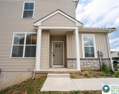 3740 Samantha Lane - Photo Thumbnail 6