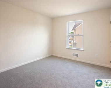 3740 Samantha Lane - Photo Thumbnail 18