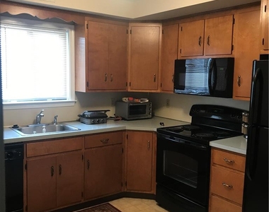 897 Cold Spring Road - Photo Thumbnail 3
