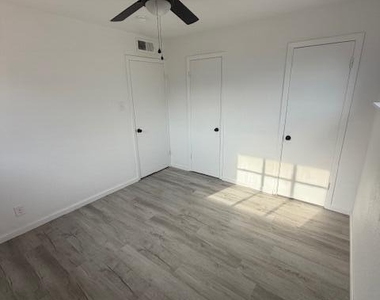 9523 Charleston Street - Photo Thumbnail 14