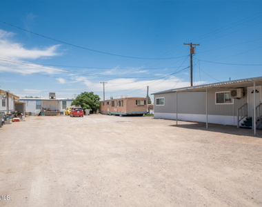 8335 Roseway Drive - Photo Thumbnail 15