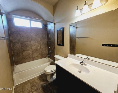 12185 Copper Valley Lane - Photo Thumbnail 20