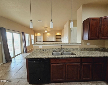 12185 Copper Valley Lane - Photo Thumbnail 7