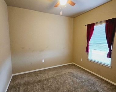 12185 Copper Valley Lane - Photo Thumbnail 19