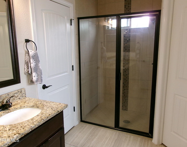 824 Caterick Street - Photo Thumbnail 24