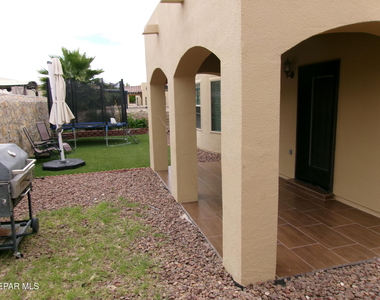 824 Caterick Street - Photo Thumbnail 26