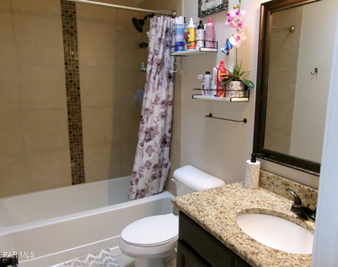 824 Caterick Street - Photo Thumbnail 16