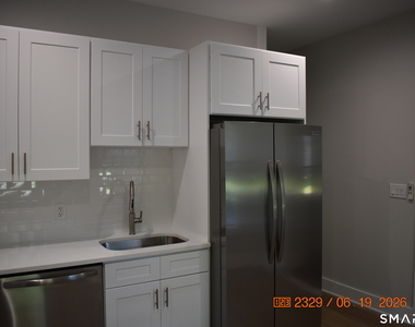 402 Main Street - Photo Thumbnail 3