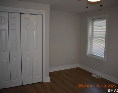 402 Main Street - Photo Thumbnail 5