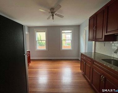 415 Willow Street - Photo Thumbnail 6