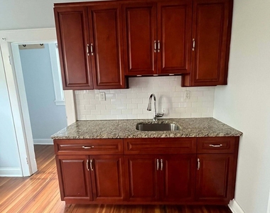 415 Willow Street - Photo Thumbnail 5