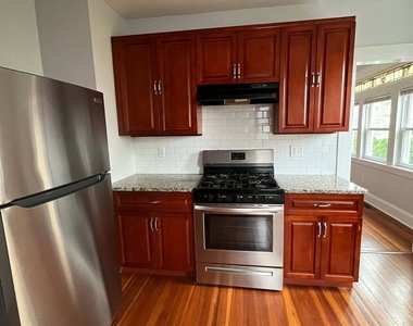 415 Willow Street - Photo Thumbnail 4