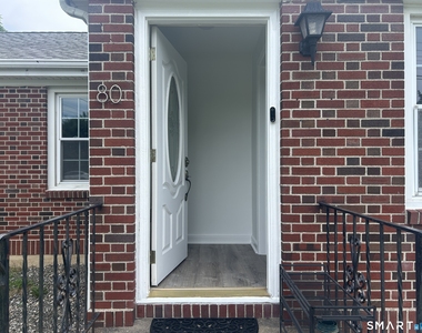 80 Alexander Avenue - Photo Thumbnail 2
