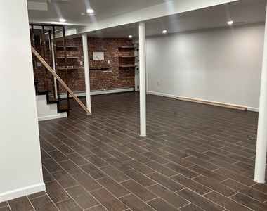 80 Alexander Avenue - Photo Thumbnail 25
