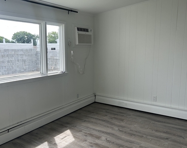 80 Alexander Avenue - Photo Thumbnail 20