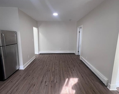 44 Laurel Court - Photo Thumbnail 2