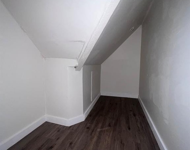 44 Laurel Court - Photo Thumbnail 15