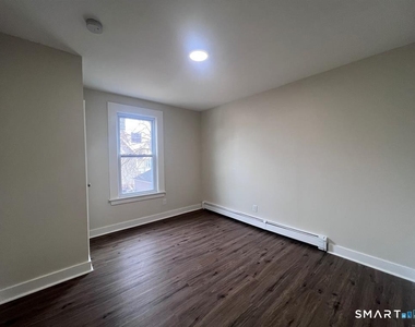 44 Laurel Court - Photo Thumbnail 6
