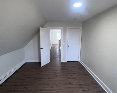 44 Laurel Court - Photo Thumbnail 12