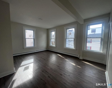 44 Laurel Court - Photo Thumbnail 5
