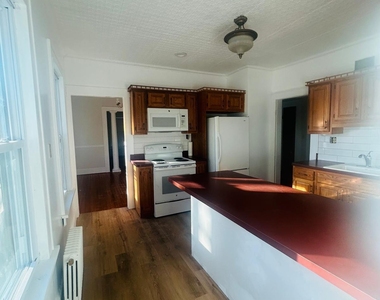 24 Monroe Street - Photo Thumbnail 3