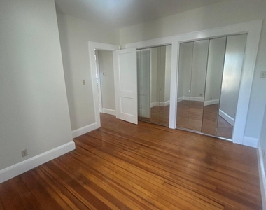 24 Monroe Street - Photo Thumbnail 5