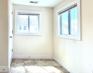 18 Center Street - Photo Thumbnail 3