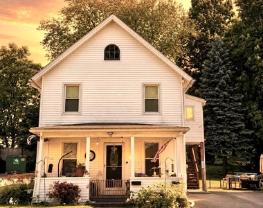 18 Center Street - Photo Thumbnail 1