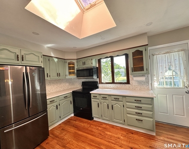 23 Robin Road - Photo Thumbnail 7
