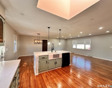 23 Robin Road - Photo Thumbnail 3