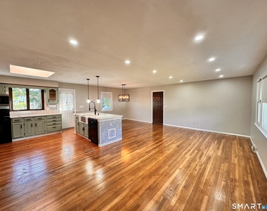 23 Robin Road - Photo Thumbnail 4