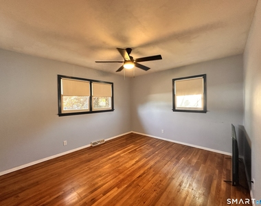 23 Robin Road - Photo Thumbnail 15