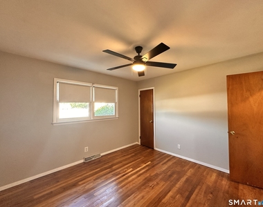 23 Robin Road - Photo Thumbnail 14