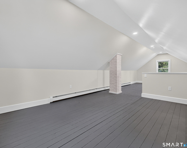 1039 North Road - Photo Thumbnail 18