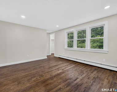 1039 North Road - Photo Thumbnail 5