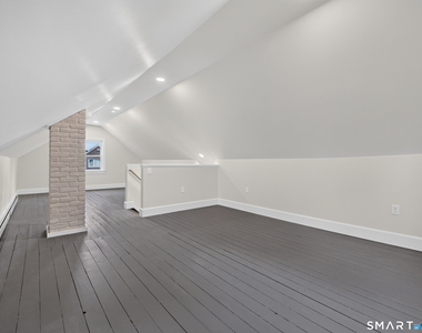 1039 North Road - Photo Thumbnail 19