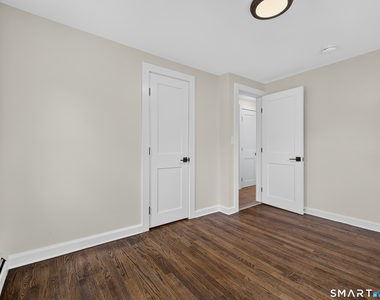1039 North Road - Photo Thumbnail 13