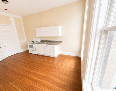 105 Bank Street - Photo Thumbnail 2